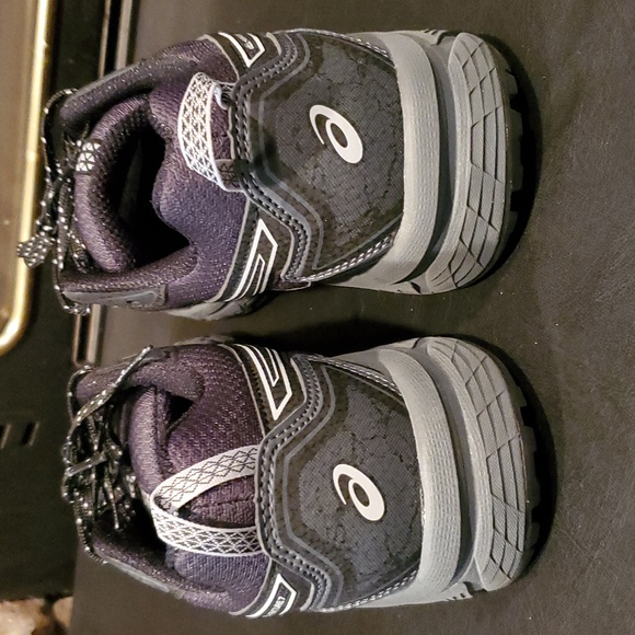 NWOT - Asics Gel-Venture 7 - Picture 3 of 10